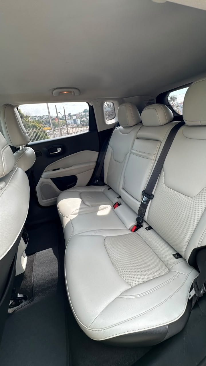 Jeep Compass 9