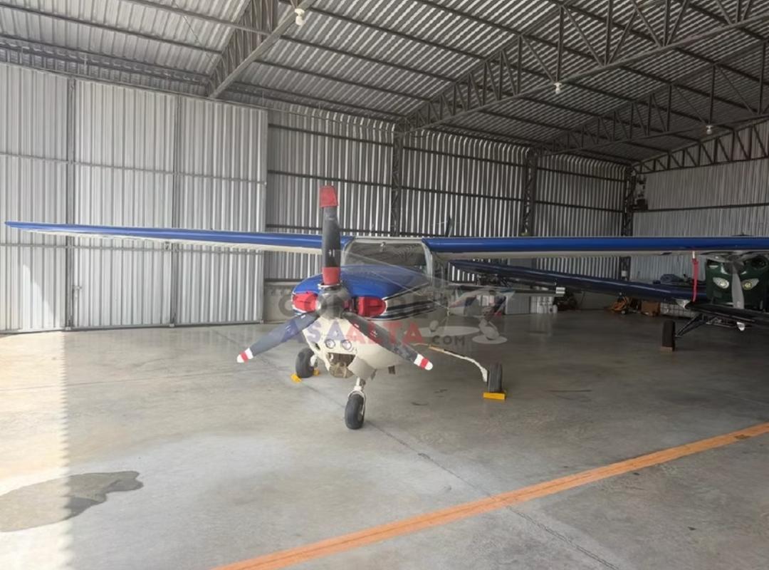 Cessna 210R 2