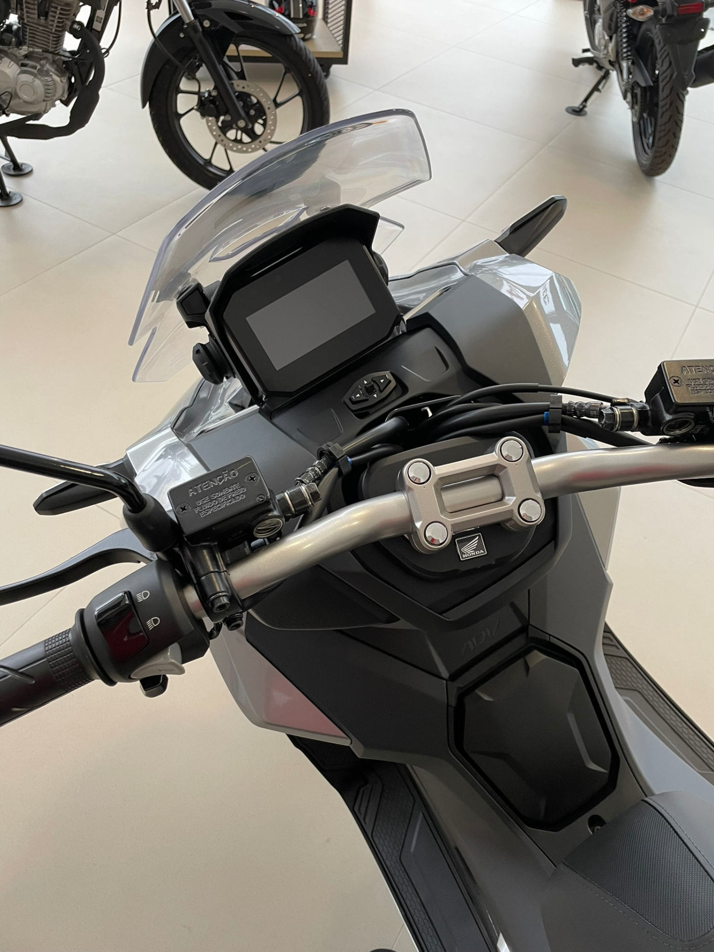 Honda ADV 160 6