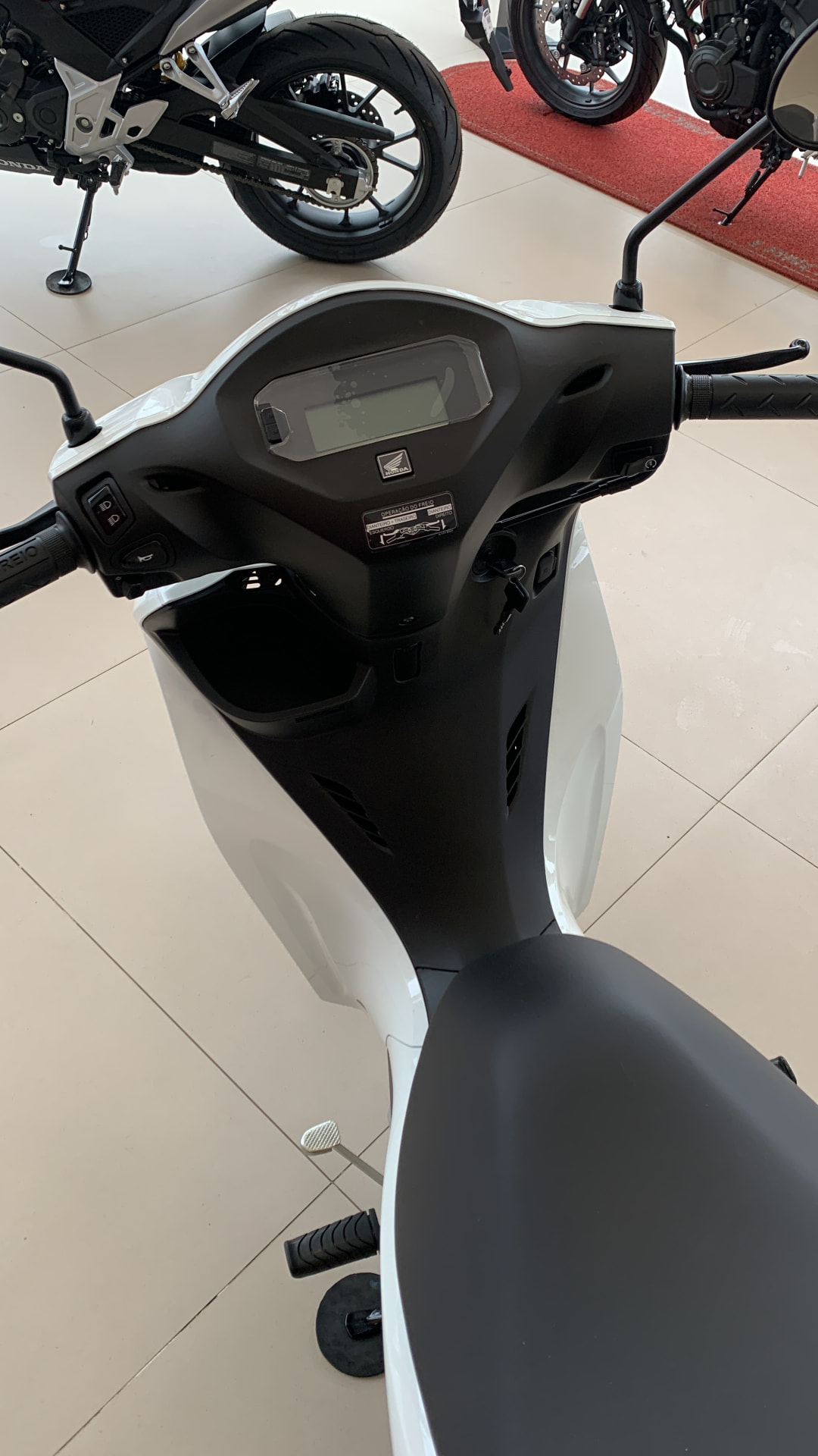 Honda Biz 110i 4