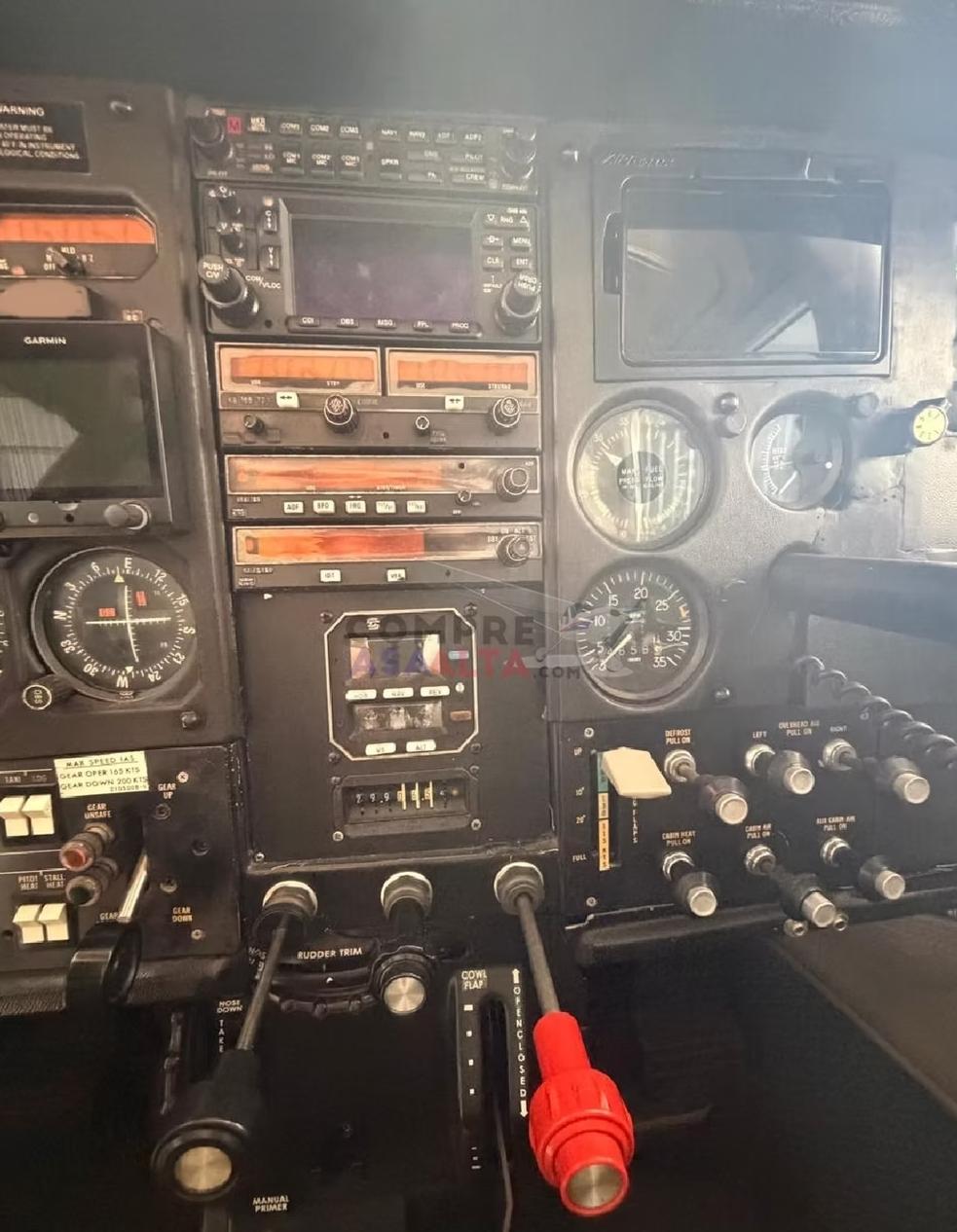 Cessna 210R 8