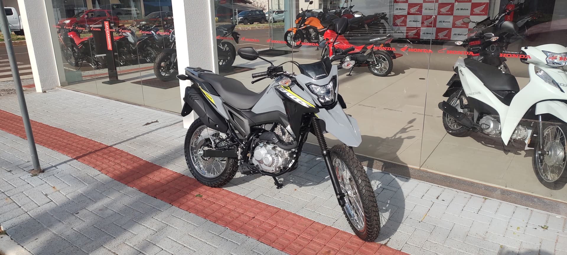 Honda NXR 160 Bros 1