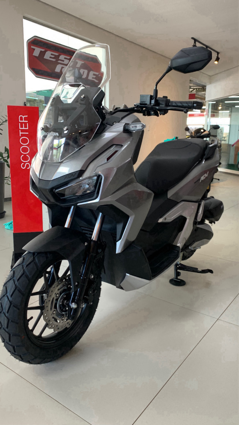 Honda ADV 160 1