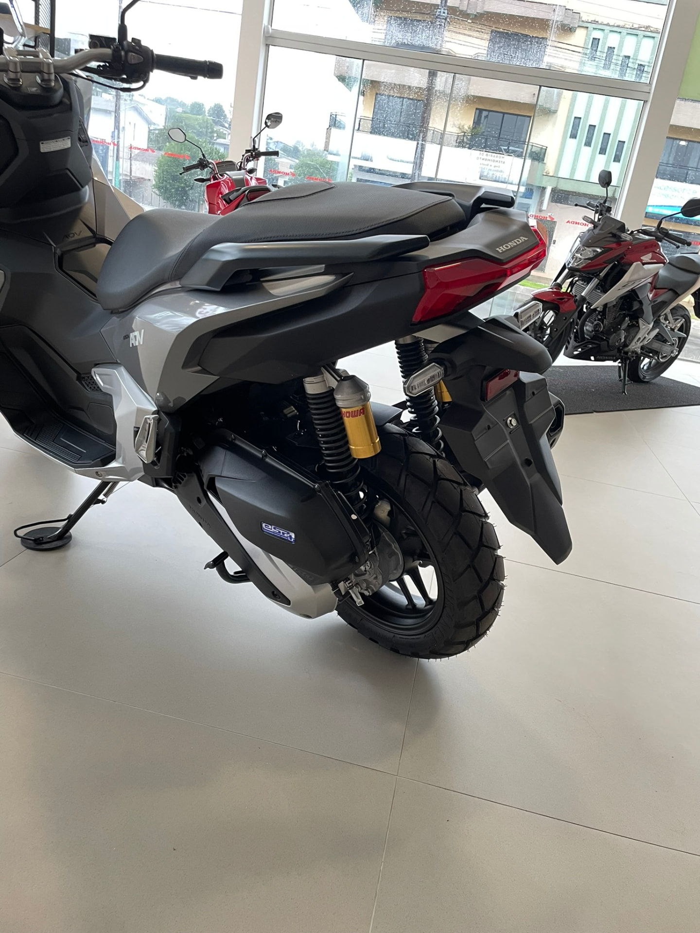 Honda ADV 160 7