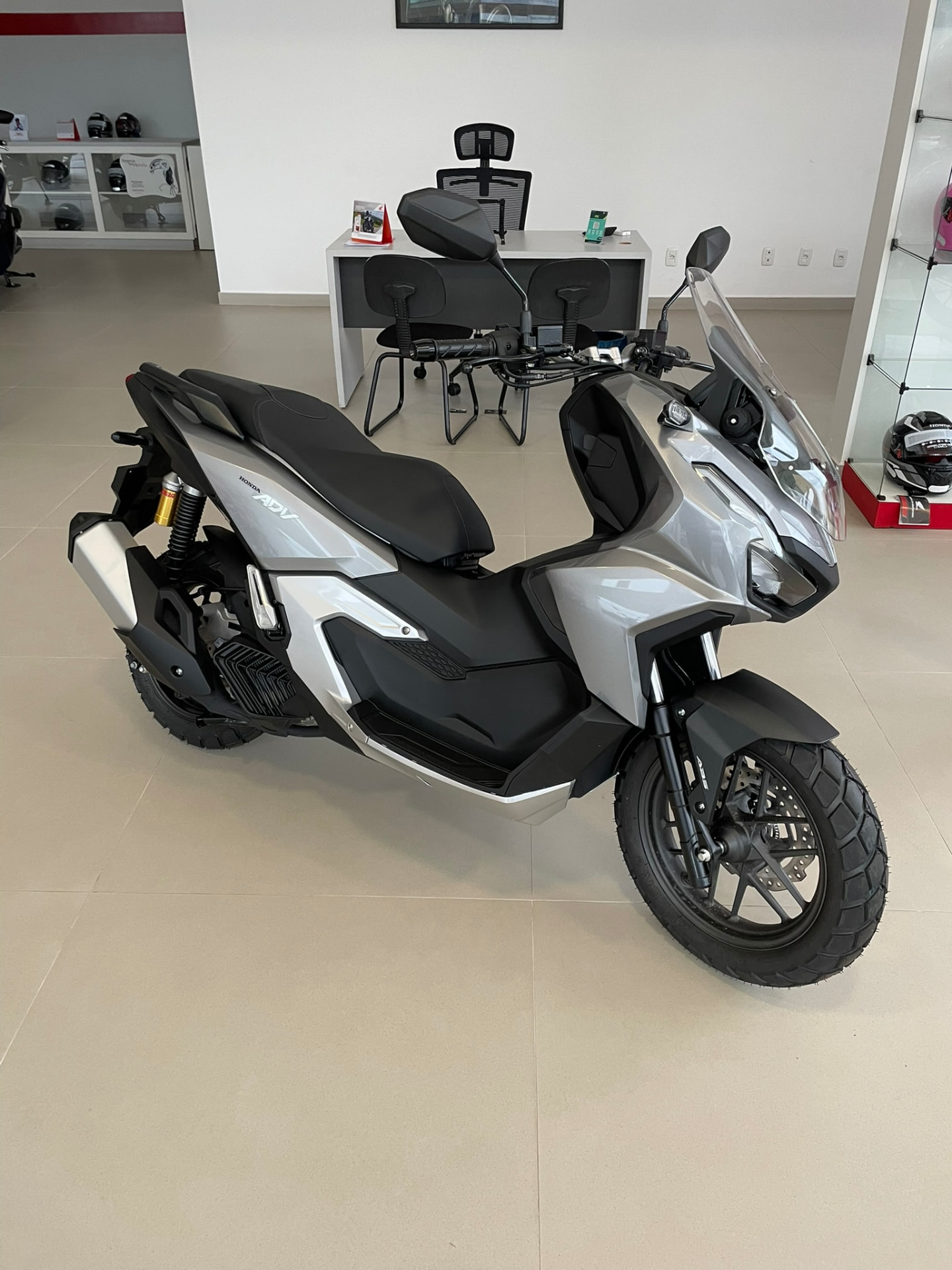 Honda ADV 160 2